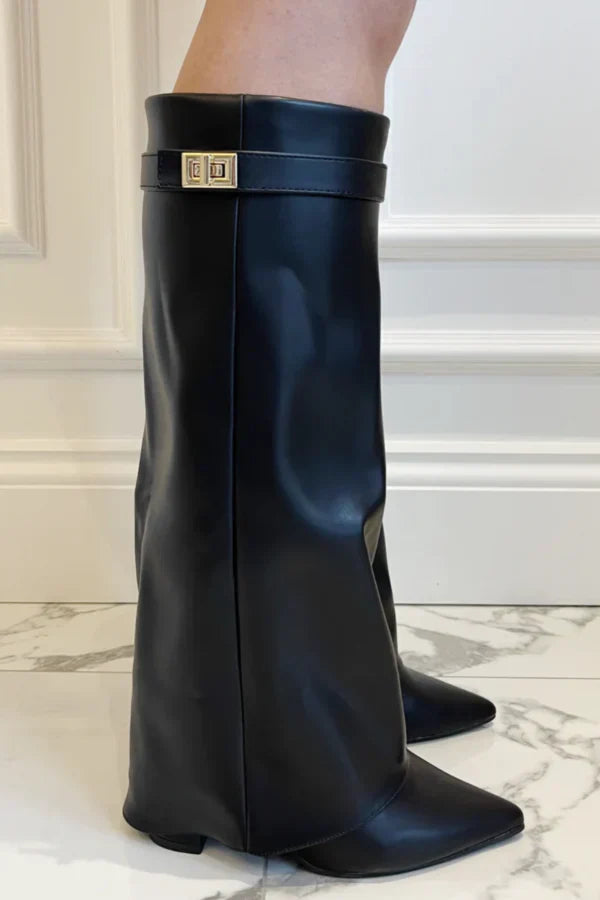 Moderne Reißverschlussstiefel