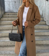 Johanna | Damen Trenchcoat mit langen Ärmeln und Knopfleiste – Hellbraun