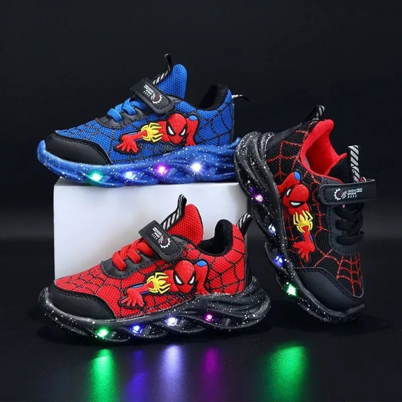 SpiderKicks – Kinder-LED-Superheldenschuhe