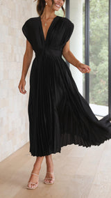 Bettina | Damen Klassisches Gefaltetes Maxikleid – Schwarz