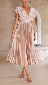Bettina | Damen Klassisches Gefaltetes Maxikleid – Champagner