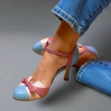 Barbara | Damen Klassische Pumps mit Schleifenriemen und mittlerem Absatz – Blau