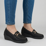 Caliefa | Damen-Komfortschuhe mit goldfarbenem Akzent – Schwarz