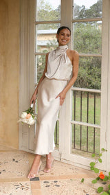 Elisa | Damen Elegantes Midi-Kleid mit Neckholder und Drapiertem Ausschnitt – Champagner