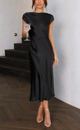 Lara | Damen Slip-Midikleid mit minimalistischer Silhouette – Schwarz