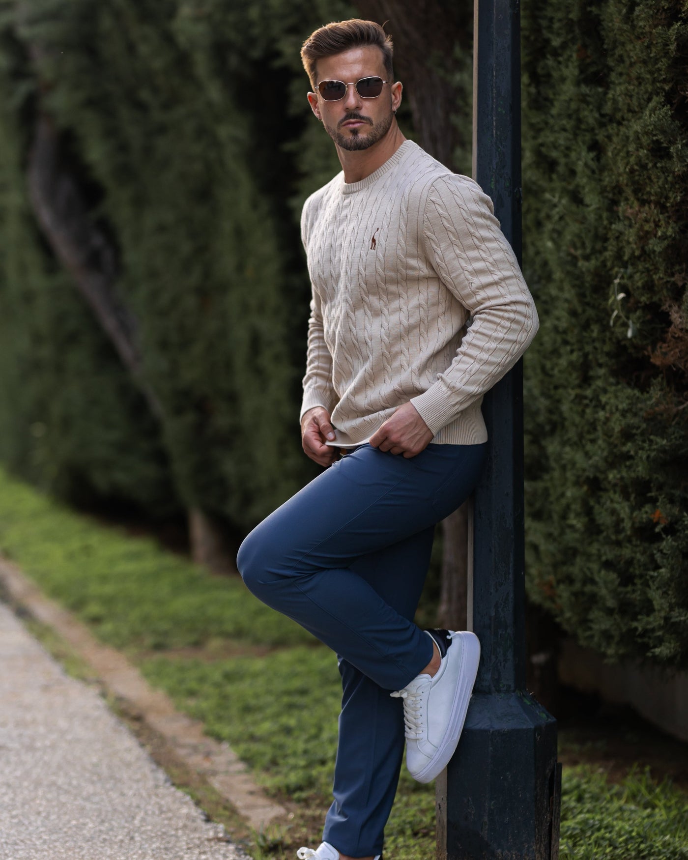 Zopfmuster Pullover für stilvolle Herren