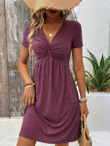 Sofia | V-Ausschnitt Kleid Kurzarm Gedreht Stil – Deep Purple