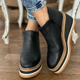 Emily | Retro Wedge-Stiefeletten mit markanter Plateausohle – Schwarz