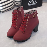 Alessandra | Damen Orthopädische Stiefeletten Mit Reißverschluss Und Absatz Design – Rot