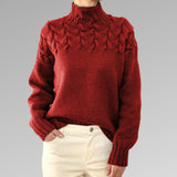 Almonde | Damen Zopfmuster Strickpullover mit Rollkragen – Rot