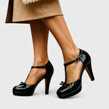 Damen-Pumps mit hohem Absatz und Fesselriemen – Schwarz