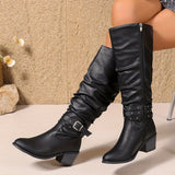 Ragnhild | Damen knöchelhohe Stiefel in Slouch-Optik mit Schnallenriemen – Schwarz