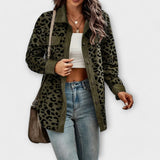 Lena | Damen Hemdjacke modern im Leopardenlook – Grün