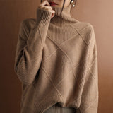 Natalie | Gemütlicher Zopfmuster Rollkragenpullover – Braun