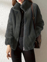 Luisa | This Stylische Damen-Winterjacke modern geschnitten – Schwarz