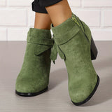 Heloise | Damen Stiefeletten mit Blockabsatz und Rückenschleifendetail – Grün