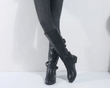 Kalinda | Damen knöchelhohe Reitstiefel mit rückseitigen Schnallen – Schwarz