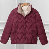 Bora | Damen Kurze Steppjacke mit Stehkragen – Angorrot