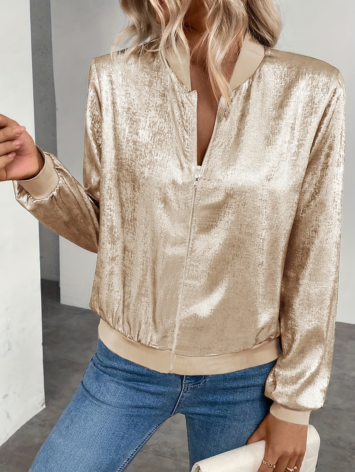 Marla – Stilvolle Goldene Jacke