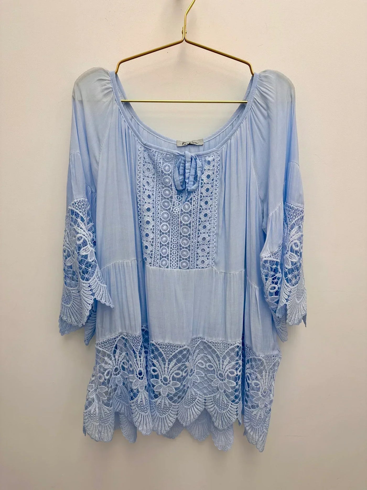 Lurdes – Stilvolles Hemd Mit Rundhalsausschnitt