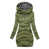 Cordula | Damen Hoodie Kleid mit Kapuze und Herz Print – Grün