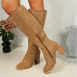 Aaliyah | Elegante kniehohe Stiefel mit spitzer Schuhspitze und Blockabsatz – Schwarz