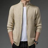 Julian | Elegante und Moderne Herren Strickstrickjacke – Beige