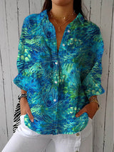 Leonie | Damen Bluse Pfauenmuster V-Ausschnitt Entspannte Passform – Mehrfarbig