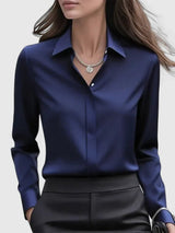 Greta | Damen Elegante Satin Business-Bluse mit verdeckter Knopfleiste – Marineblau