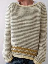 Marie | Damen Gestreifter Rundhals Strickpullover mit Wellenmuster – Gelb