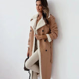 Elfriede | Damen Langer Wintermantel aus Lammfell Kunstleder Zweireihig – Khaki