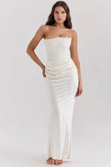 Damen Maxikleid mit trägerlosen Oberteil und gerafftem Taillenbereich – Weiß