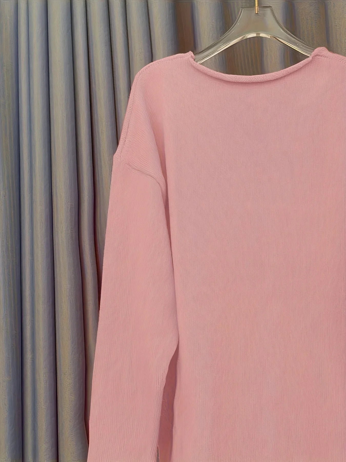 Damen Oversize Pullover mit V-Ausschnitt und Statement-Print