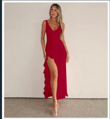 Mia | Damen Ärmelloses Rüschen Maxikleid mit V-Ausschnitt und Oberschenkelschlitz – Rot