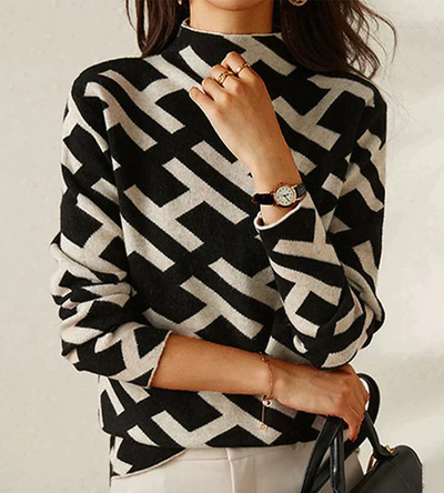 Stehkragen Pullover mit Vintage Druck und Streifen