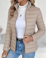 Marlene | Damen Steppjacke Leicht Stehkragen Tailliert – Beige