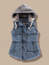 Charlotte | Damen Wattierter Bodywarmer mit Kontrastkapuze Druckknopfleiste – Graublau