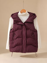 Annika | Damen Wattierter Kapuzen-Bodywarmer mit Reißverschlusstaschen – Weinrot
