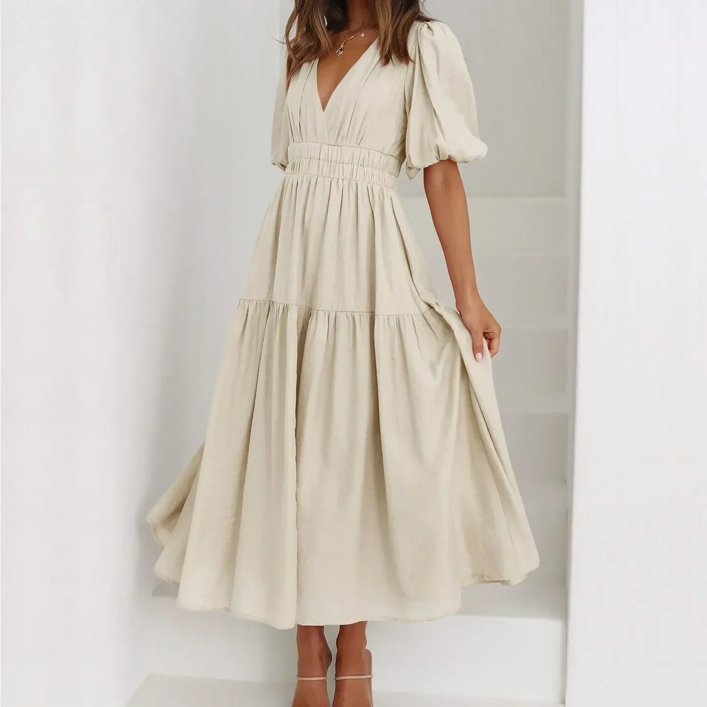 Kelly - Elegantes Kleid mit V-Ausschnitt und Puffärmeln