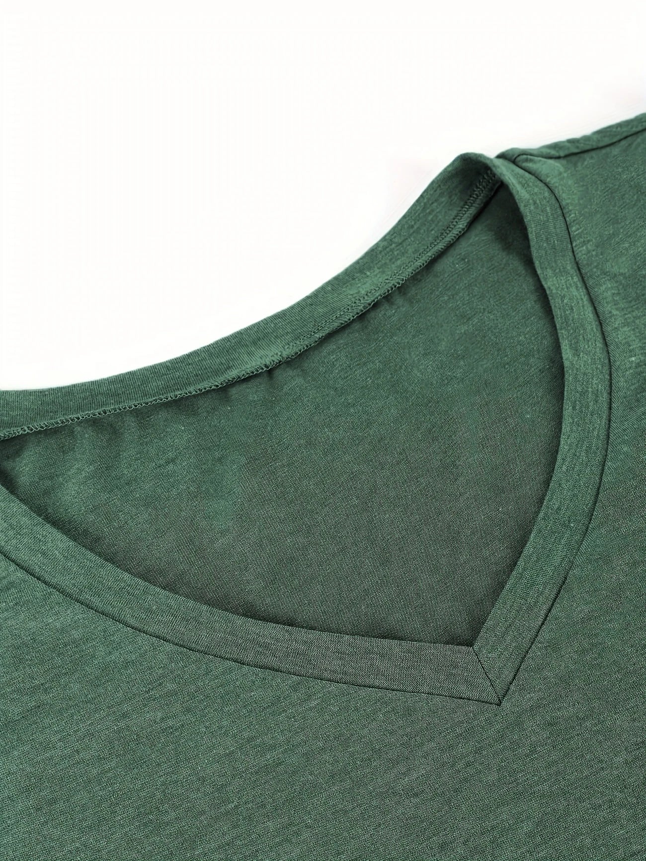 Kizzy – Atmungsaktives T-Hemd Mit Blütenblättern An Den Ärmeln