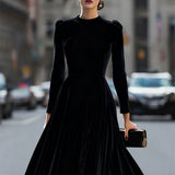 Damen-Midi-Kleid aus marineblauem Samt mit langen Ärmeln – Schwarz