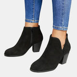 Hazel | Edle Veloursleder-Stiefeletten mit Blockabsatz – Schwarz