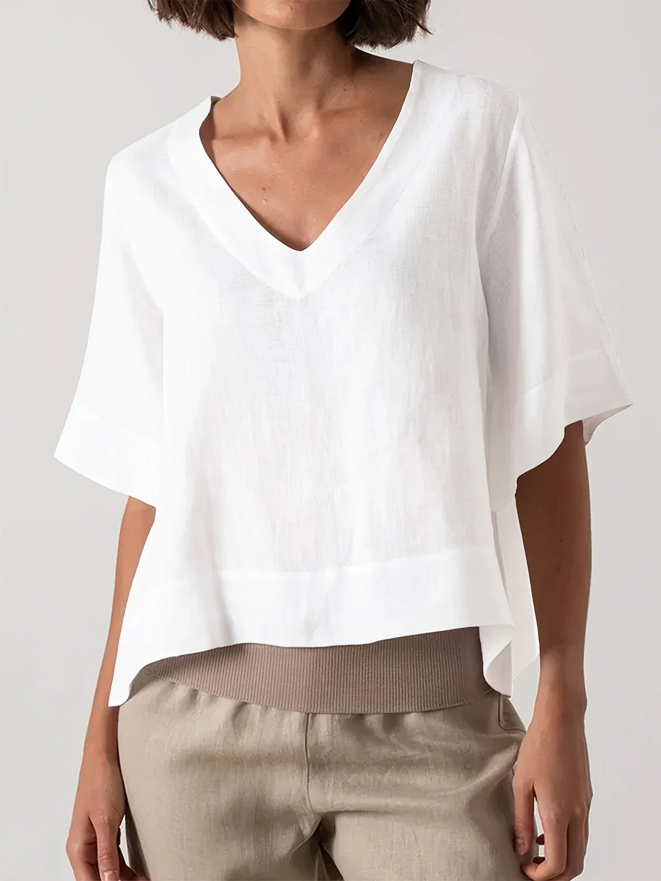 Mattea – Lässiges Locker Sitzendes Oberteil Mit V Ausschnitt