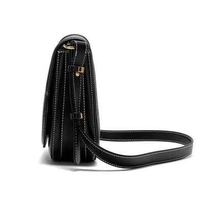 Helviora® | Geprägte Umhängetasche in Sattelform