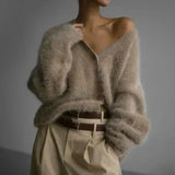 Edeltraud | Damen Oversize Strickjacke Flauschig – Beige