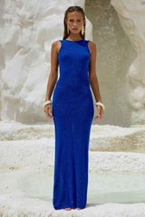 Elara – Schimmerndes Maxikleid mit figurbetonter Silhouette – Blau