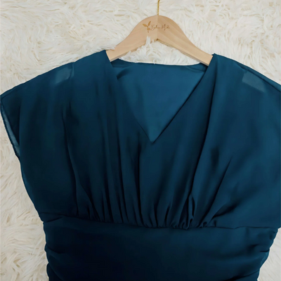 Elegantes Marineblaues Partykleid