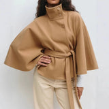 Eleganter Cape-Mantel mit Gürtel – Khaki