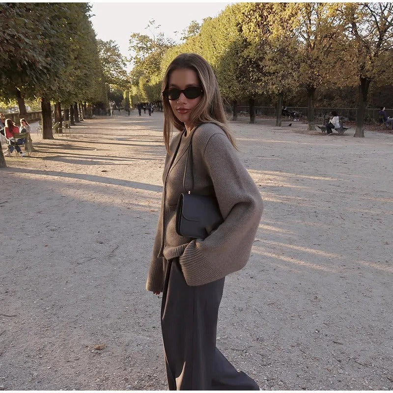 Elma | Klassische gestrickte Damenstrickjacke