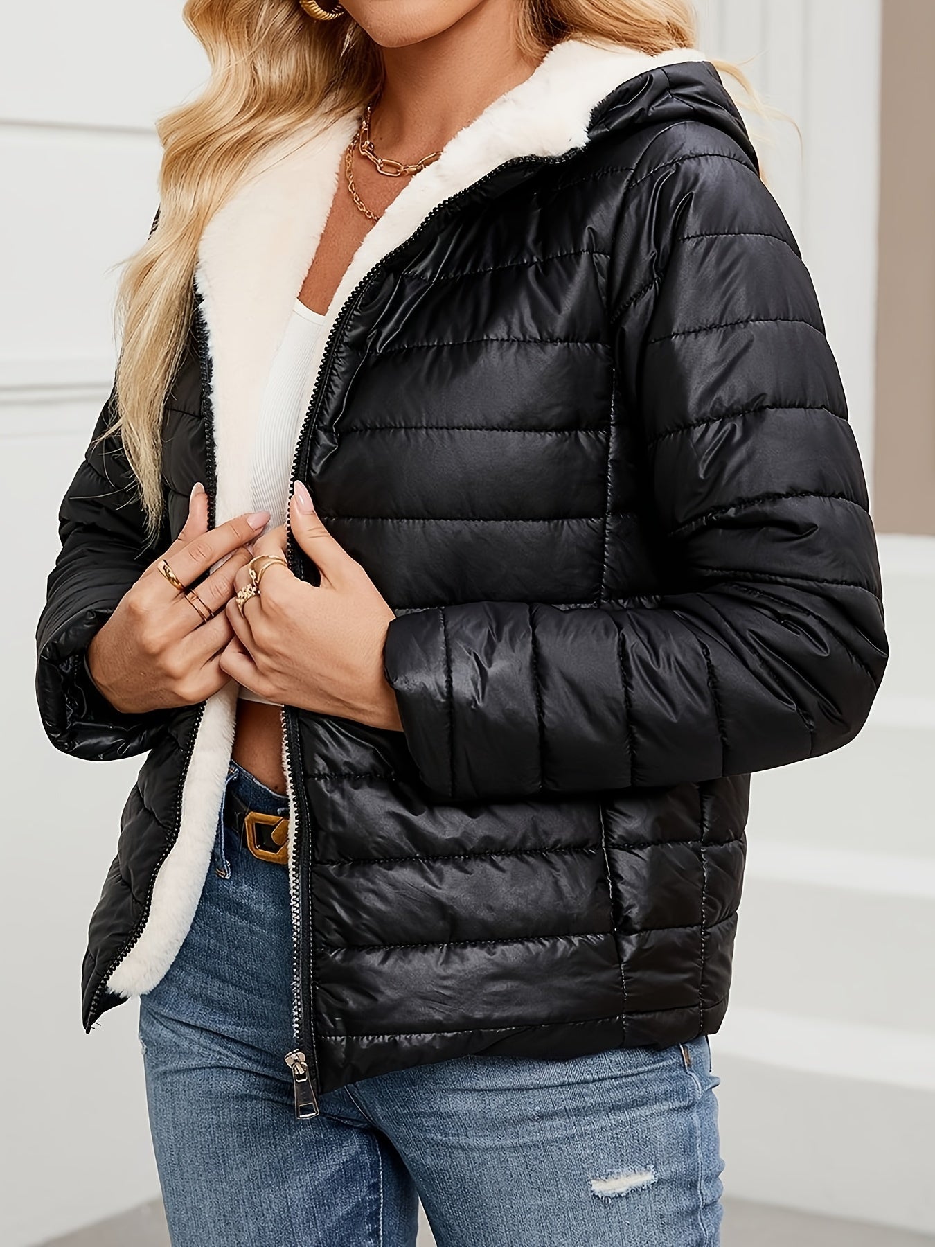 Lässige warme Wolljacke mit Kapuze und Polsterung für Damen |  Ideal für den Winter